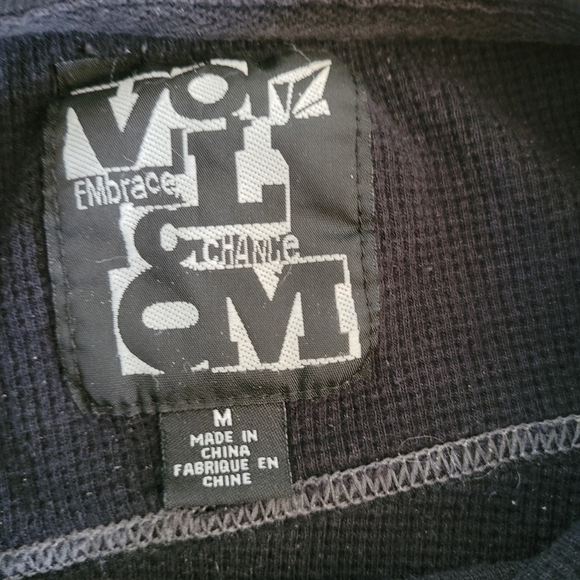 Men's Volcom Size M Long Sleeve Thermal Shirt - Picture 2 of 7